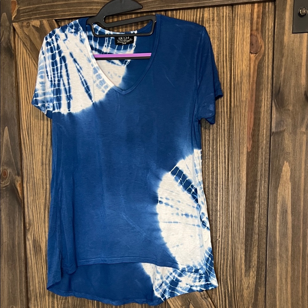 Tryst Indigo and White V-Neck Tee